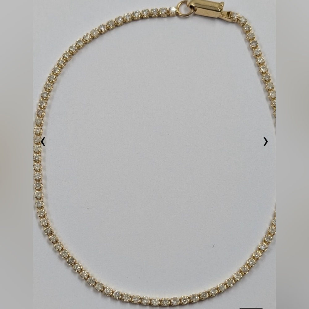 Brand New 18k Gold Natural Diamond Bracelet